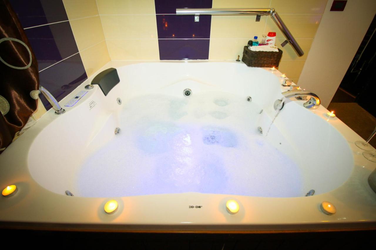 Karma Luxury Room Bucureşti Ngoại thất bức ảnh